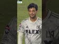 😡😡 ¡SE VA FURIOSO! Carlos Vela abandona el campo haciendo caras de molestia #Short #Concacaf