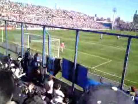 "Hinchada Negriazul en el Parque Central  12" Barra: Los Negros de la Cuchilla &bull; Club: Liverpool de Montevideo