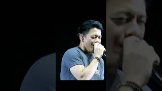 Download lagu Cuplikan Ariel Noah Bawain Lagu Berawal Dari Facebook Di Konser Gigi Band!!! #music #arilnoah #noah mp3