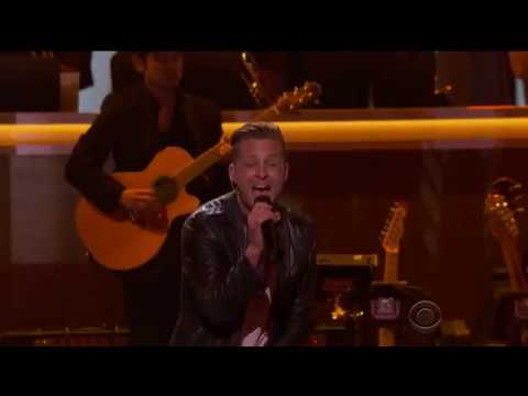 Pharrell Williams ft. Ryan Tedder - Don't you worry 'bout a thing (BETTER QUALITY)