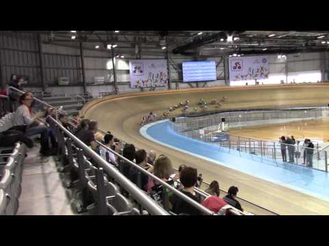 Final Laps of 30 lap Scratch Race U17 men