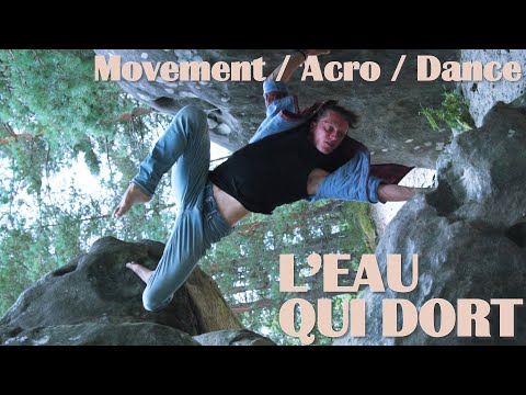 Andrea Catozzi / L'EAU QUI DORT (Chapelier Fou) // Movement Acro Dance