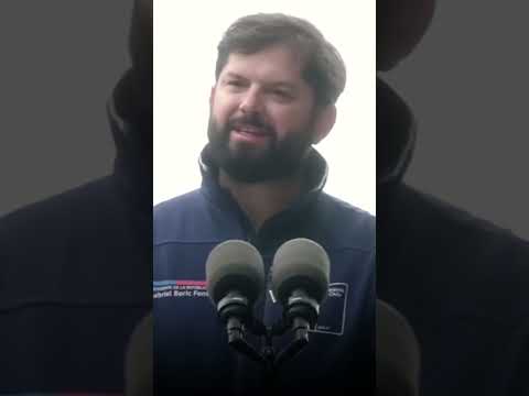 Boric: "Cumplimos la promesa que hicimos en 2022 (...) tendrán la escuela que merecen"