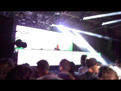 Virtual vault au concert privé de Tiesto paris showcase skoda