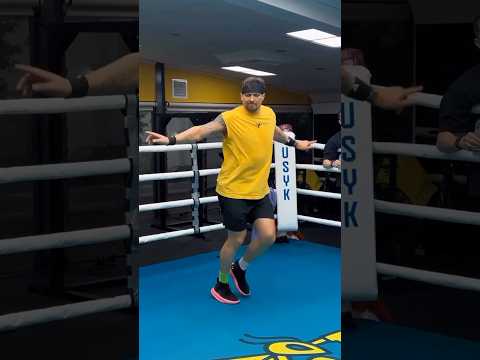Oleksandr Usyk is loving training camp ahead of his clash with Rico Verhoeven 😅
