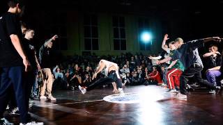 Fu-Schnickens - Sneakin' Up On Ya