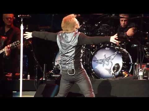 Bon Jovi - Born to be my baby - Toronto 2 - 18.02.2013