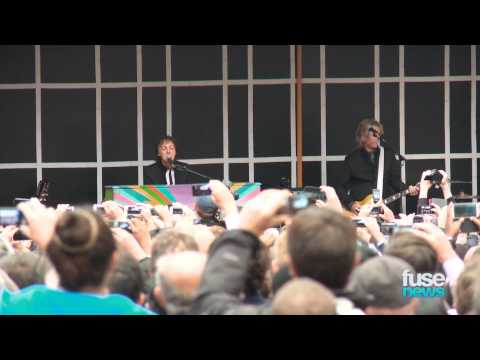 Paul McCartney's Surprise Times Square Concert!