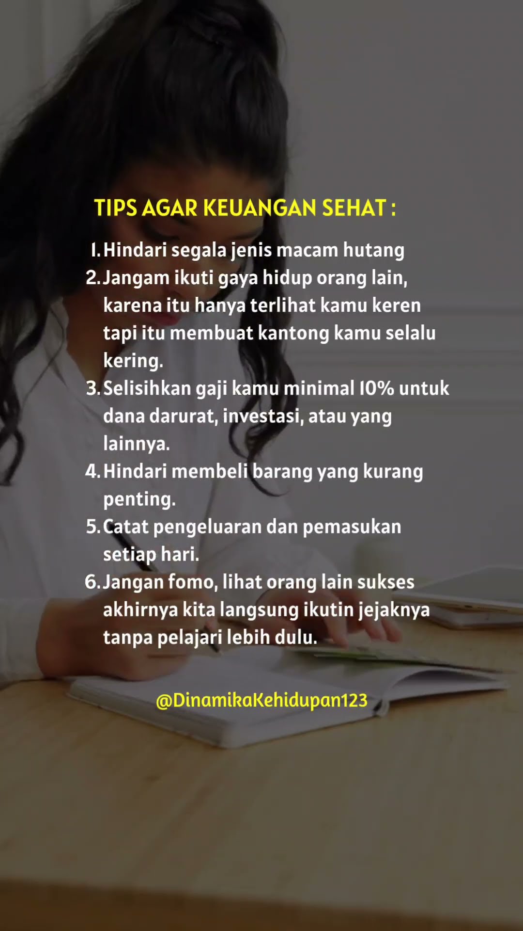 Ingin keuanganmu tetap sehat? Yuk, simak tipsnya dan raih motivasi untuk mengelola keuangan dengan bijak! 💰✨