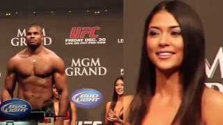 Arianny Celeste&#39;s Reaction to Alistair Overeem at UFC 141 Weigh-ins