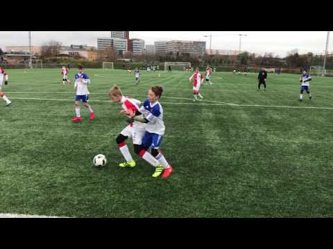 1. zápas: SKS - FK Motorlet Praha 2:0