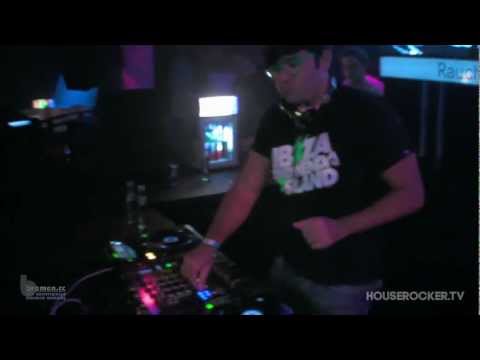 Houserocker feat. Wally Lopez - Sept. 2011