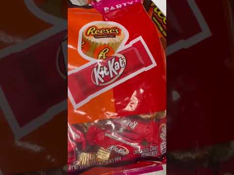 Ep. 00164 I KitKat & Reese’s Party Pack I #shorts #viral #asmr #trendingshorts #satisfying #amazing