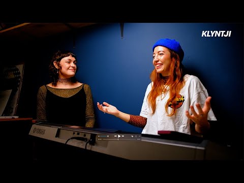 Die Sossi is los: 'n onderhoud met Augusta Zietsman deur Mila de Villiers