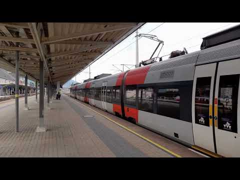 Bahnhof Wörgl - S Bahn nach Kufstein fährt ab