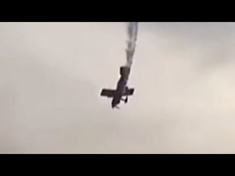 Pitts S-1 Aerobatic Plane Crashes at Avalon Air Show | Mar 28, 2025