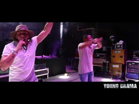 Dos Chamos - Algo Tropical (Live)