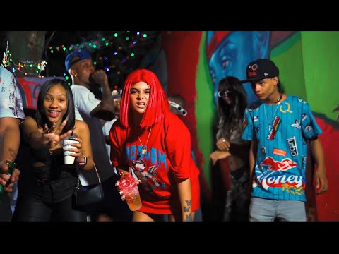 LaMamiBoom - Si Yo Fuera Rica (En La 42)