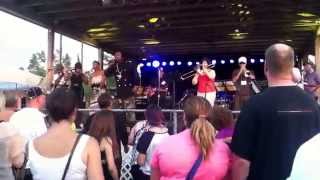 Luciano carry jah load  victoria beach universal band