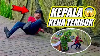 Download lagu Sudah Kaget & Kepalanya Terbentur Tembok, PRANK MANUSIA POHON, BUSHMAN PRANK mp3