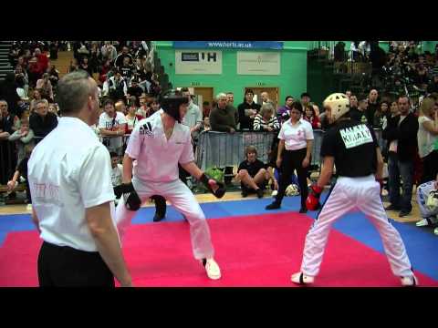 Chris Aston v Laszlo Gombos The W O N  2015