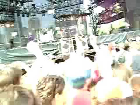 Iggy & The Stooges-"I Wanna Be Your Dog" LIVE @ Lolla 2007