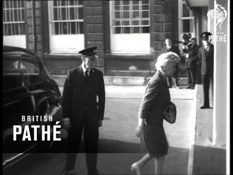 Kosygin Arrives At Guildhall (1967)