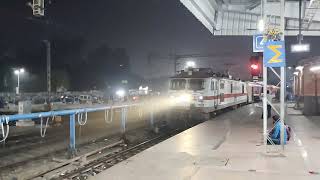 12836/SMVT Bengaluru - #HatiaSF_Express Arriving At #VIjayawadaJn With (LGDE) #wap_7 || #railways