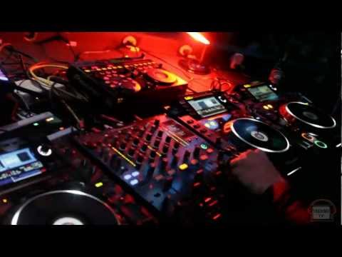 Techno TV 6 anos: MATEUS B performance set @Mainframe - Vibe Club  - Brazil