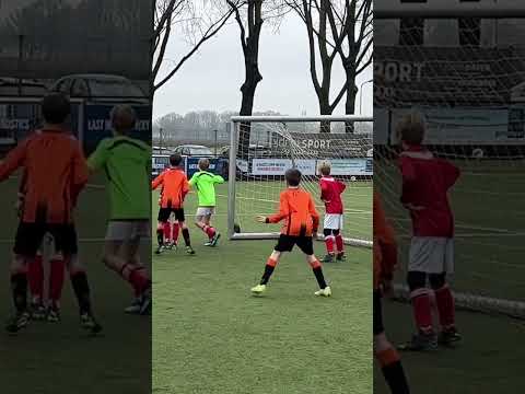 Nice header goal from a corner kick.