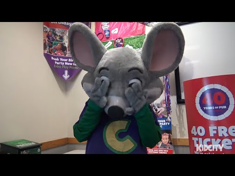 Ava Makes Chuck E Cheese Cry! (Family Fun Vlog) Video