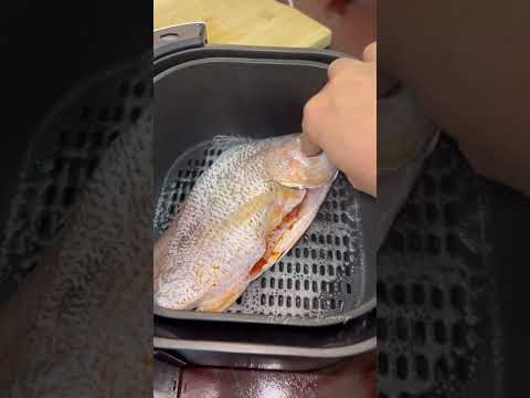 FRYING WHOLE FISH IN AIR FRYER | Tasty Brown and Crispy Air Fried Fish