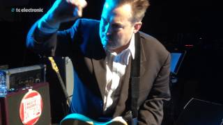 Boz Boorer demos his TonePrint “Boz Delay” for the Flashback Delay