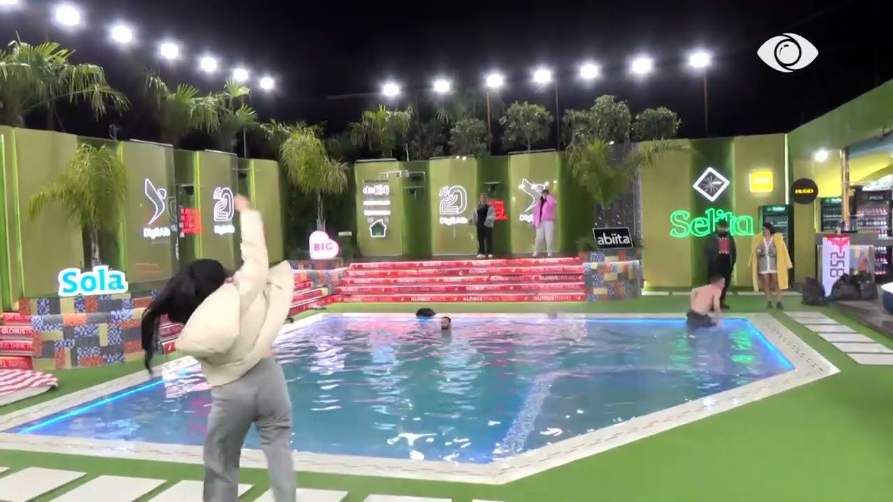 Sara luan tenis imagjinar me Vesën, Juli: Sa imagjinatë të fortë paskeni moj vajza