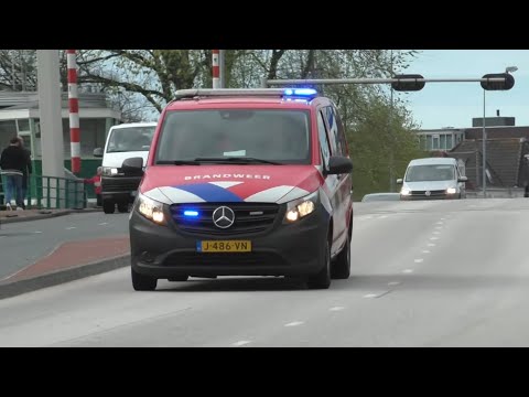 P1, Brandweer Officier van dienst 01-3593 met spoed onderweg naar een melding in Hoogezand