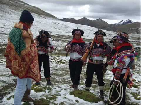 CONJUNTO MUSICAL "LOS SOBERANOS DE HUANCAVELICA" HUANACO.