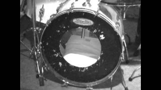 The Nicotine Pills plays NoMeansNo Victory.mpeg