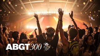 Above &amp; Beyond feat. Marty Longstaff &#39;Flying By Candlelight&#39; (Club Mix) (Live at #ABGT300) 4K
