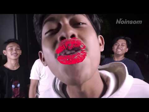 tiap-malem-gue-nemenin-dia-video-call-itu-dulu