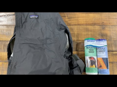 Re-Waterproofing My Raincoat with NikWax