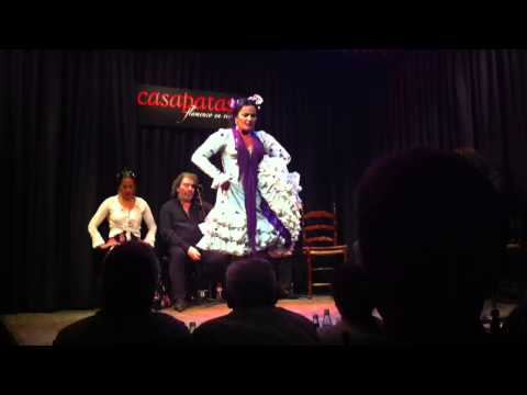 VICTORIA DUENDE CASA PATAS