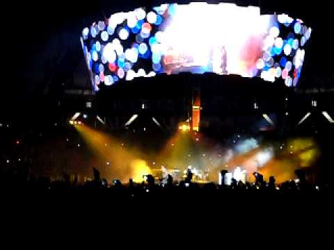 U2 La Plata 2011-03-30 "Moment Of Surrender" Con dedicatoria a Cerati