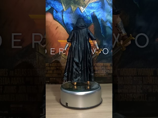 Vídeo relacionado con SD Toys, Wonder Woman Simbolo Cojin Cuadrado DC Comics Envasado Al Vacio Universo DC