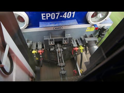 Szybki rozruch i ostre hamowanie EP07 / Quick start and powerful braking of EP07 locomotive