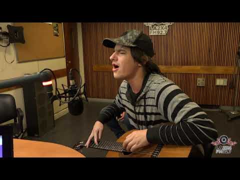 Nahuel Pennisi "Afiche" en "El Arranque"