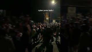 Download lagu PANAS LAGA ANTARA PERSIK VS AREMA SALING SWEEPING mp3 Download lagu PANAS LAGA ANTARA PERSIK VS AREMA SALING SWEEPING mp3