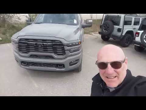 2026 Ram 2500 Big Horn 4x4 Crew Cab 6'4" Box in Ceramic Grey for sale at Kitchener Chrysler Dodge Jeep Ram in Kitchener, ON