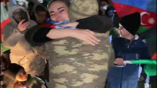 Nuranə Nur müharibədən qayıdan oğlunu qarşılayır