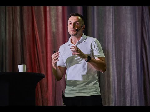 CONFidence 2018: Everything’s Connected aka Threat Intelligence 102 (Marcin Siedlarz)