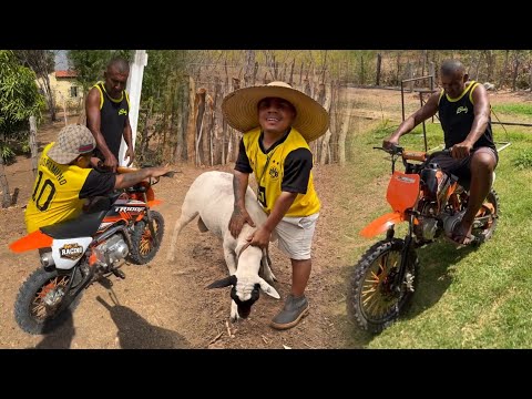 JOÃO LUIZ E O ANÃO 😂😂😂 SÓ RESENHA COM A MINI MOTO! NA CHÁCARA 
